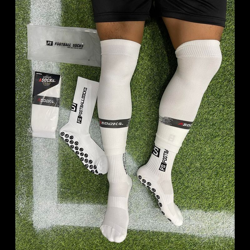 ชุด Set ถุงเท้าตัดข้อ ASOCKs Strike    และ ถุงเท้ากันลื่น ครึ่งแข้ง FS Football Socks  ตรงปกแน่นอน