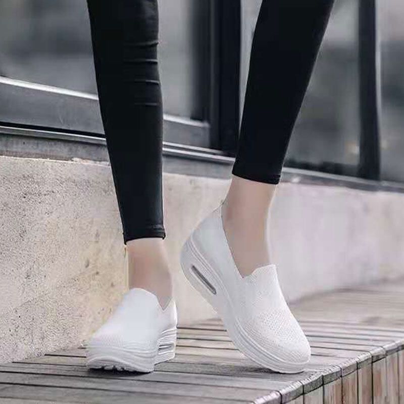 LAL แล็บท็อป Slip-On รองเท้าผ้าใบ & รองเท้าผ้าใบพื้นหนาพร้อมมินิมอลเบาและโปร่งหัวกลมต่ำสำหรับผู้หญิง